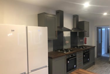 8 bed house, Hubert Road, Selly Park, Birmingham, B296EP - Image 3